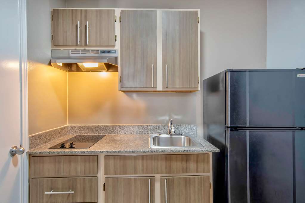 Studio 6 Extended Stay Austin TX Midtown - photo 18