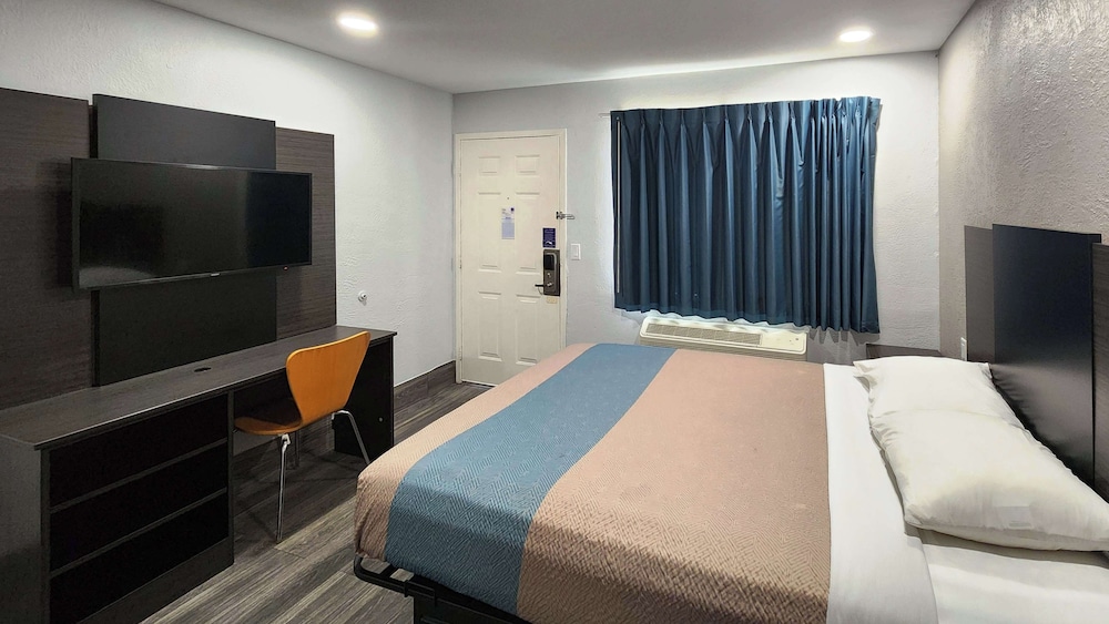 Motel 6 Galveston TX - photo 13