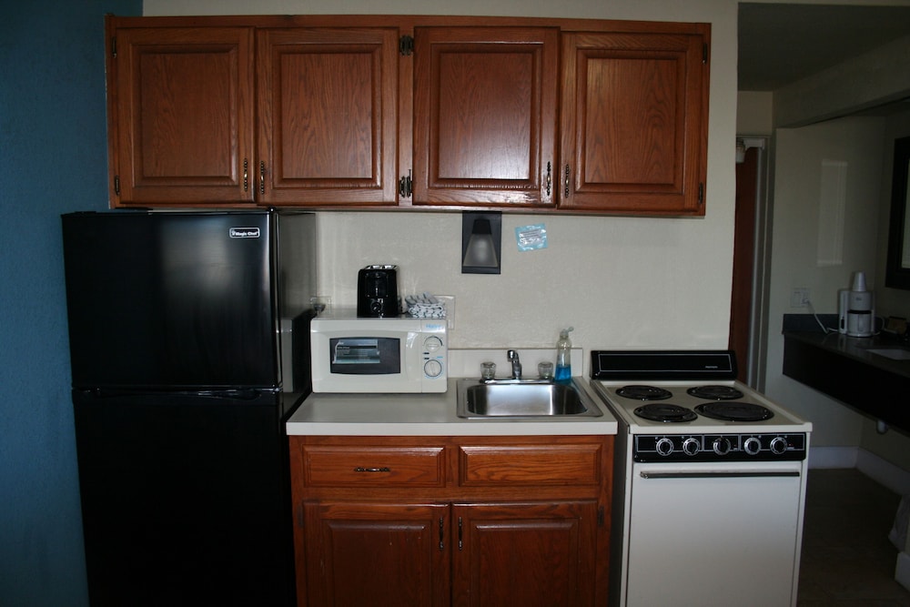 Driftwood Beach Motel - photo 73