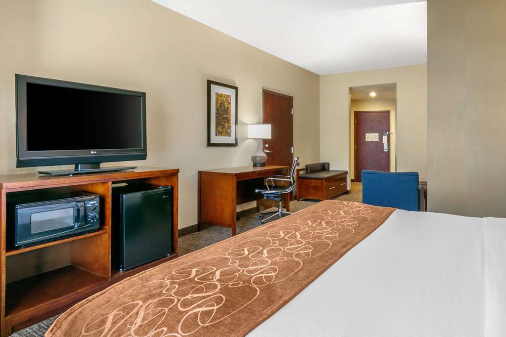 Comfort Suites Forrest City - photo 25