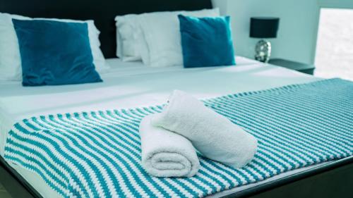 2B 2B Gorgeous Sunsets Ocean View Pool — 4-Star Luxury Hotel in Cartagena, Colombia