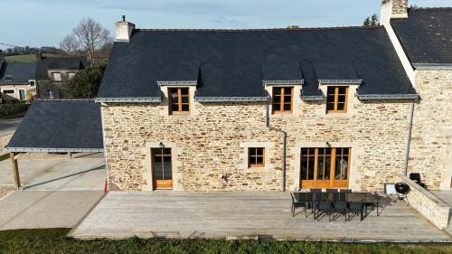 Grand gîte 10 personnes calme proche mer — hotel in Landevant