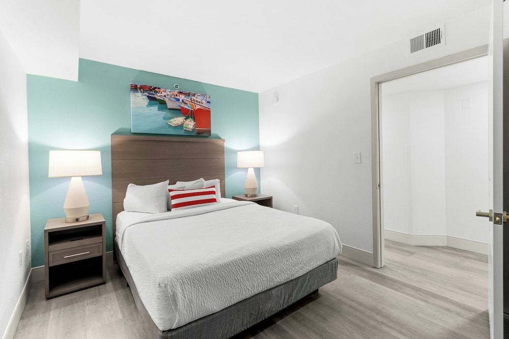 Compass Cove Resort - photo 133