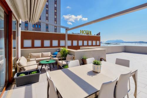 Window on the sea — 4-Star Luxury Hotel in Olbia, Italy