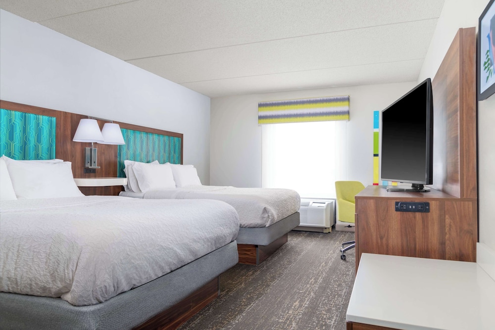 Hampton Inn & Suites Brookings - photo 9