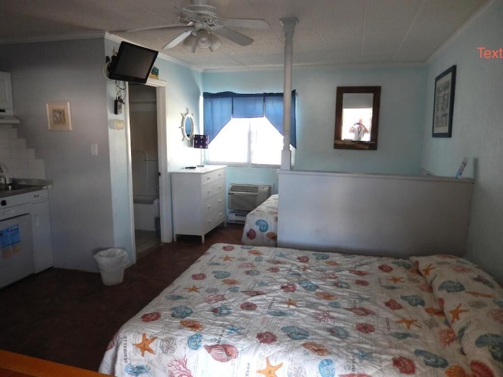 The Sifting Sands Motel - photo 7