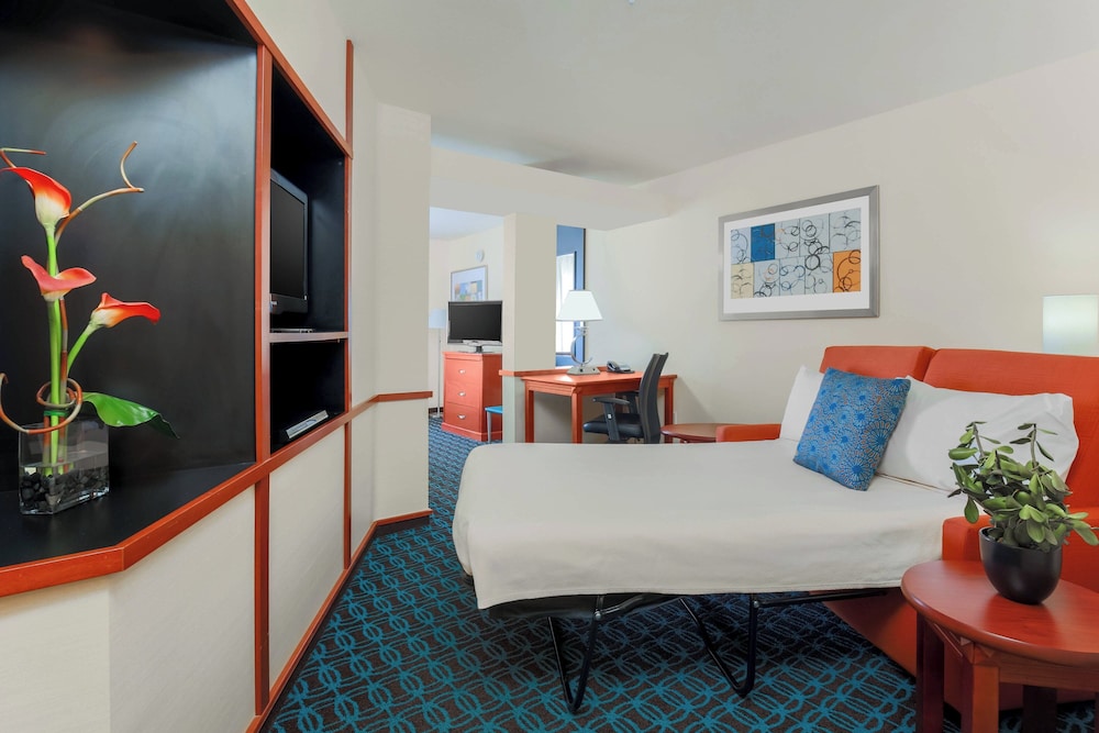 Fairfield Inn & Suites by Marriott El Centro - photo 9