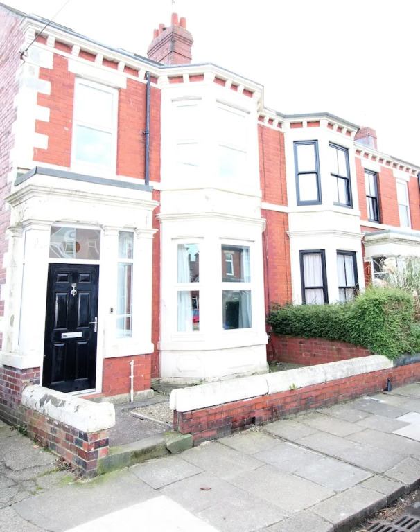 Large Period Property Beautifully Refurbished in Newcastle Upon Tyne, United Kingdom
