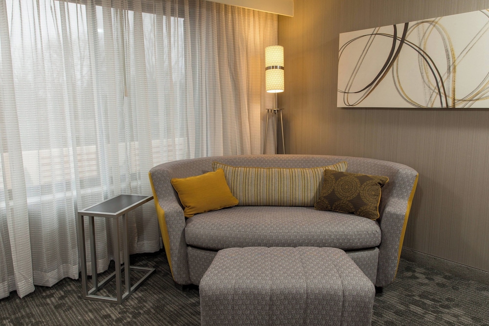 Courtyard Marriott Lafayette - photo 9