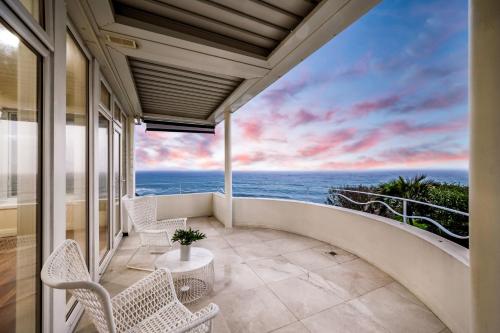 Coastal Dream BeachFront Oasis in Newcastle, Australia