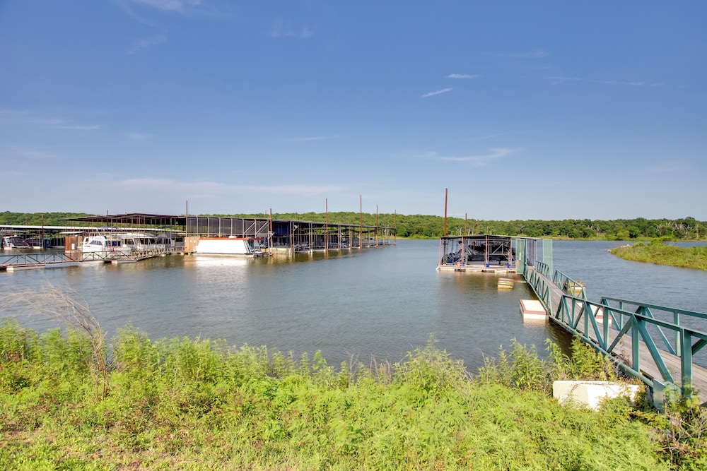Lake Texoma Cabin Near Willow Springs Marina 21533999 — Mead