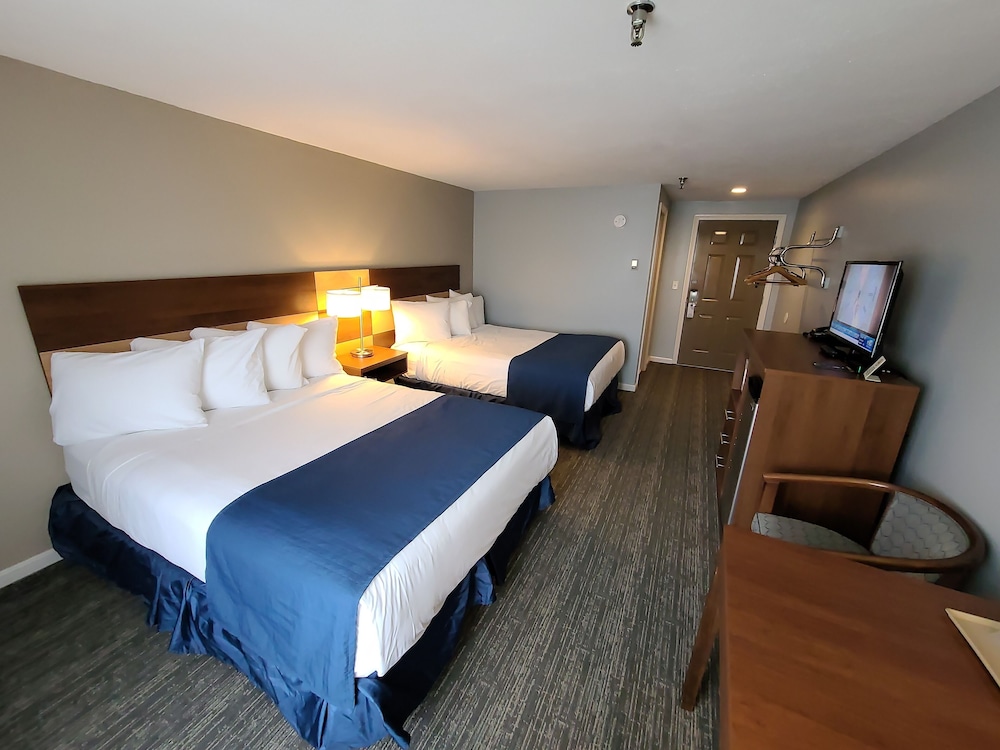 Hampton Village Inn - photo 14