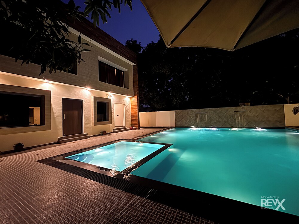 The Maple Woods Resort - carbon neutral hotel in Ramnagar
