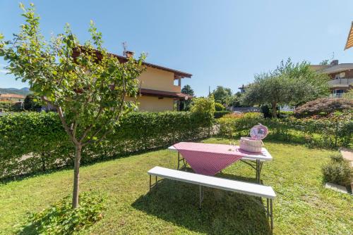 La Feriolina Appartamento al lago con giardino privato — 4-Star Luxury Hotel in Baveno, Italy