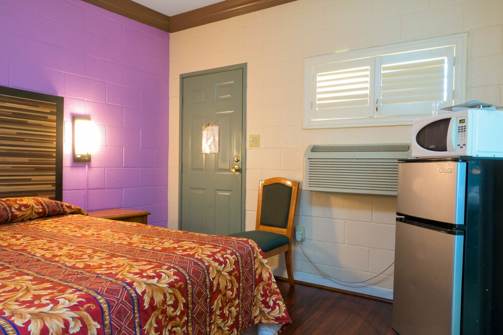 Merle Motel - photo 10