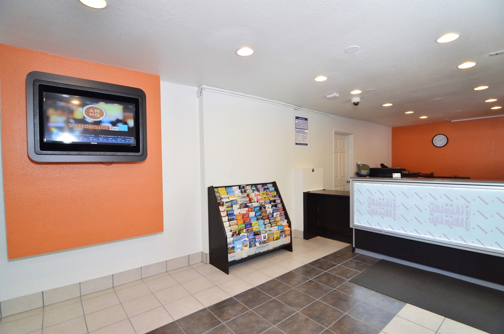 Motel 6 Palm Springs CA East Palm Canyon - photo 51