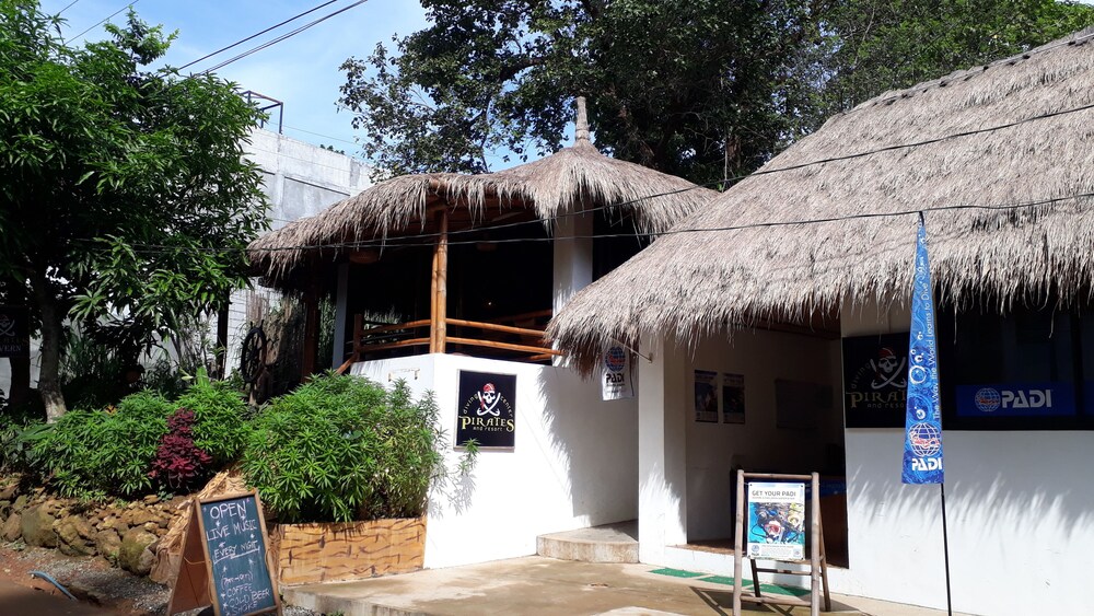 Pirates Diving Resort in Coron, Philippines