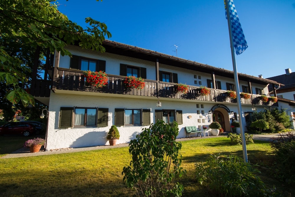 Hotel Alexandra — Bad Toelz