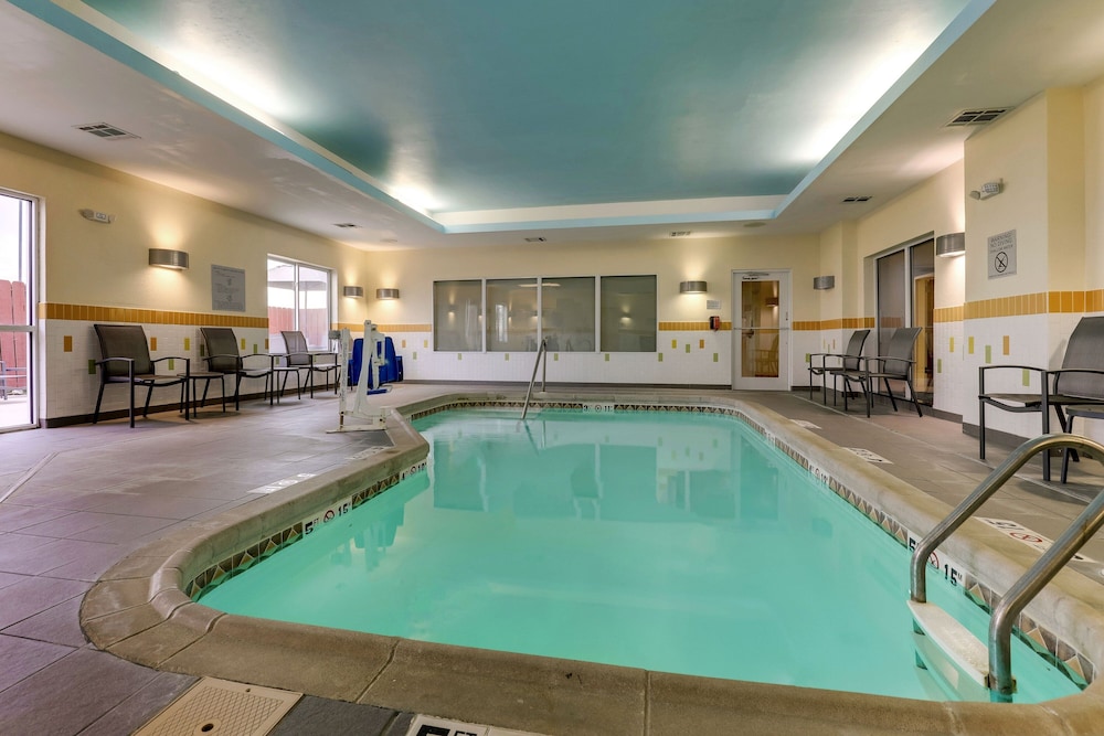 Fairfield Inn & Suites Hutchinson - photo 26