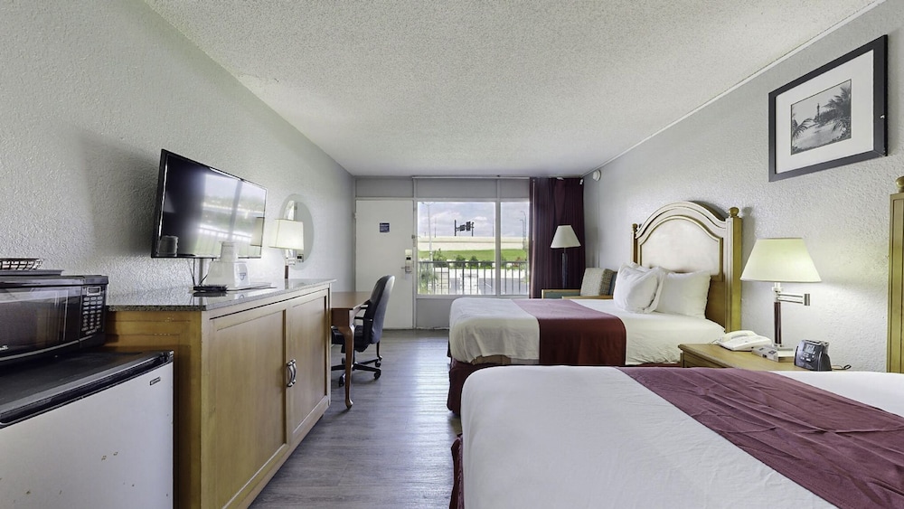 Days Inn by Wyndham Orlando Downtown - photo 12
