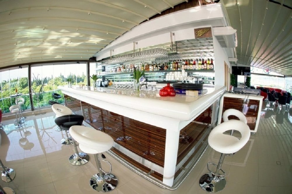 Idahan Hotel in Burhaniye, Turkey