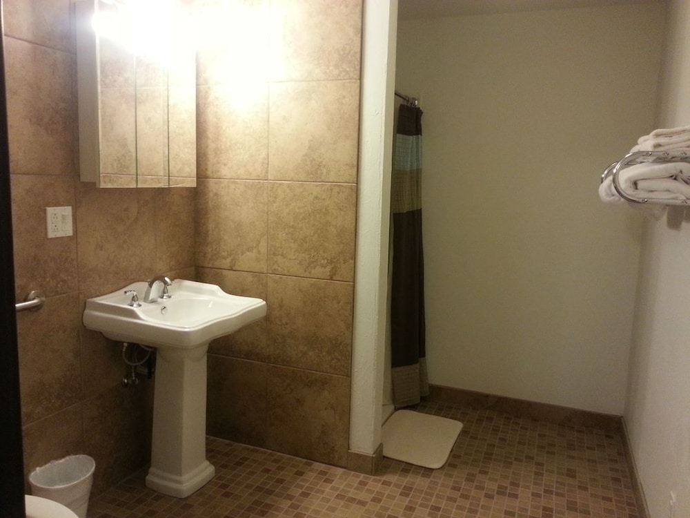 The Oasis Extended Stay - photo 9