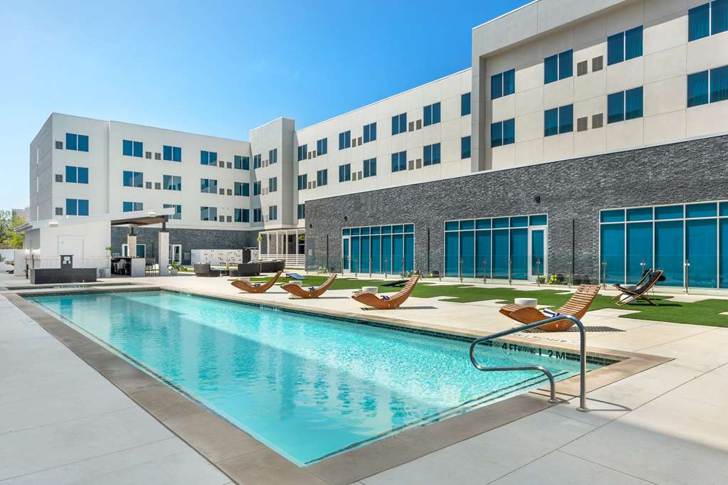 Cambria Hotel Waco University Riverfront - photo 41