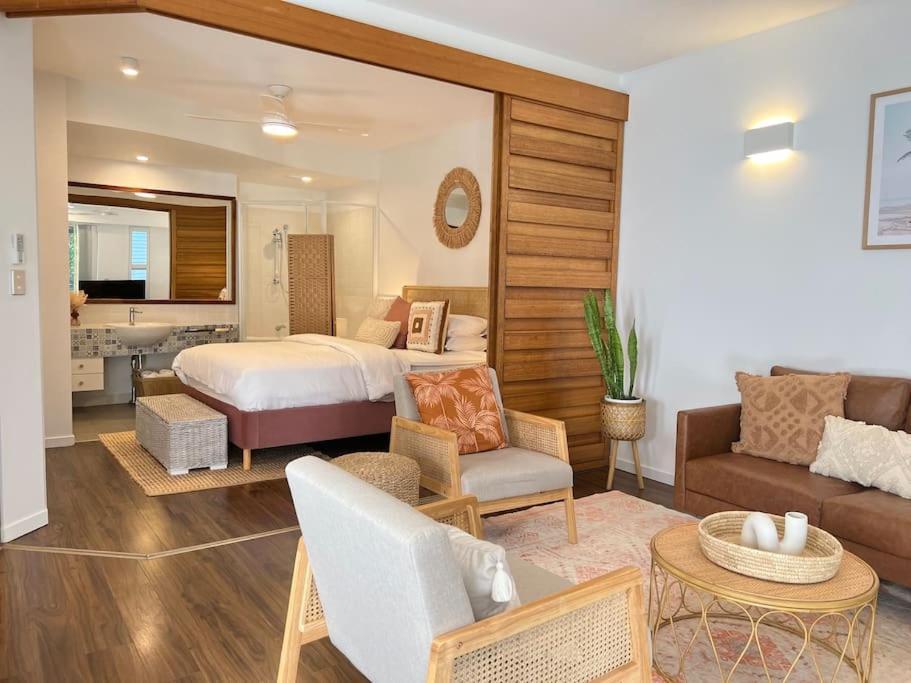 Sunrise by Casuarina Beach — 4-Star Luxury Hotel in Casuarina, Australia