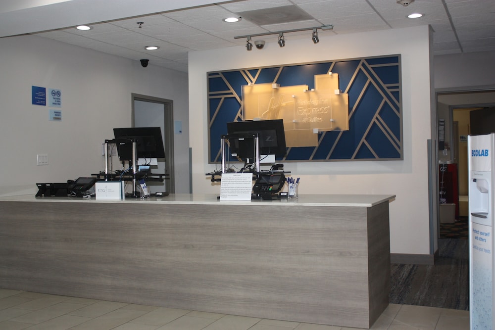 Holiday Inn Express Hotel & Suites Shamrock North by IHG - photo 85