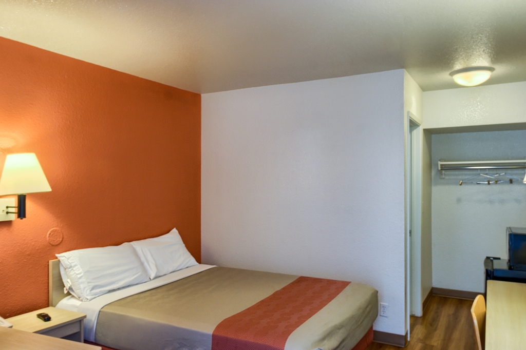 Motel 6 Everett WA North - photo 8