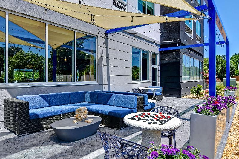 Tru by Hilton Rocky Mount - photo 4