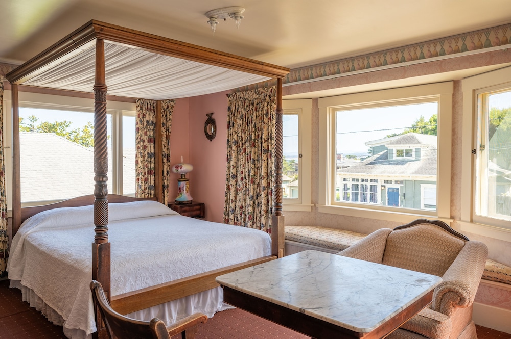 Martine Inn - photo 5