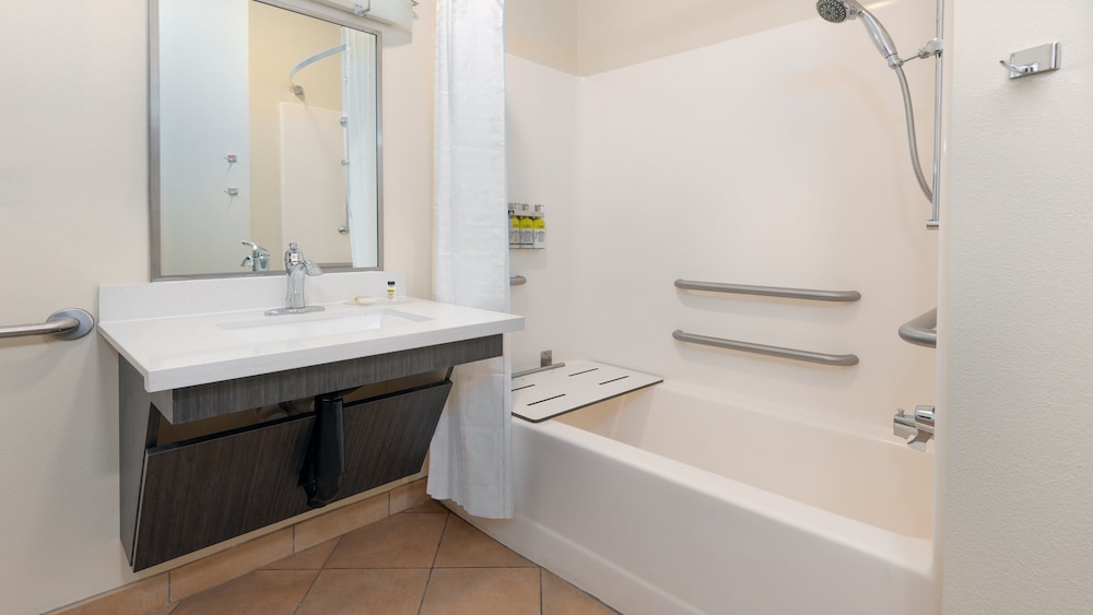 Candlewood Suites Athens by IHG - photo 27
