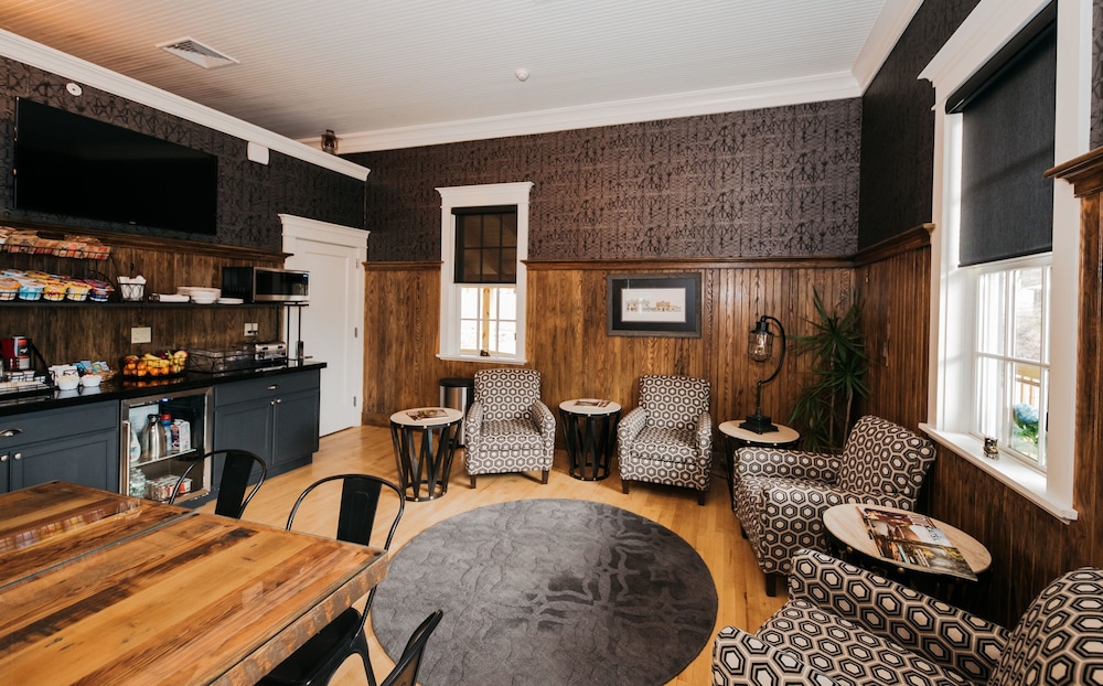 The Railroad Inn - photo 29