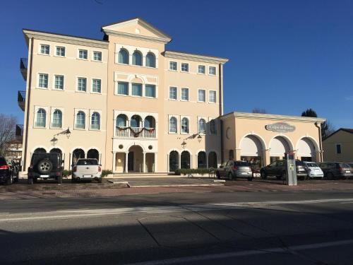 Quirinus Venetia Properties — carbon neutral stay, Mestre