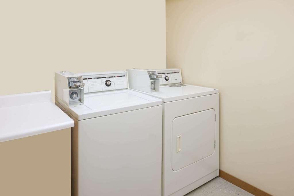 Super 8 by Wyndham Staunton - photo 25