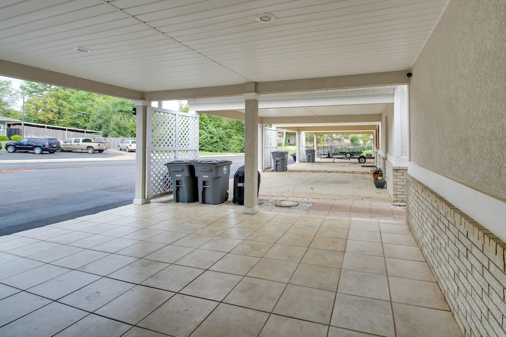 Lakefront Hot Springs Duplex w Shared Dock - photo 28