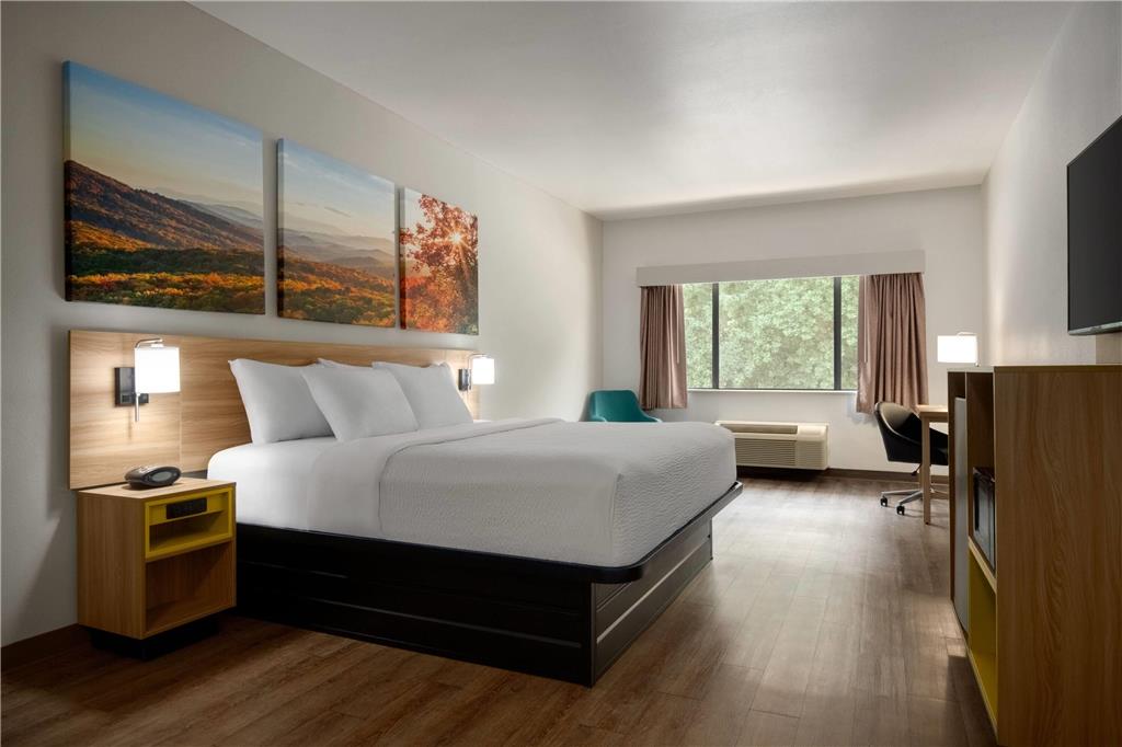 Days Inn by Wyndham Lexington - photo 22