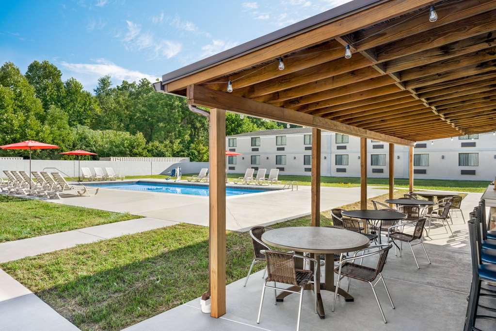 Ramada by Wyndham Allentown Bethlehem - photo 9