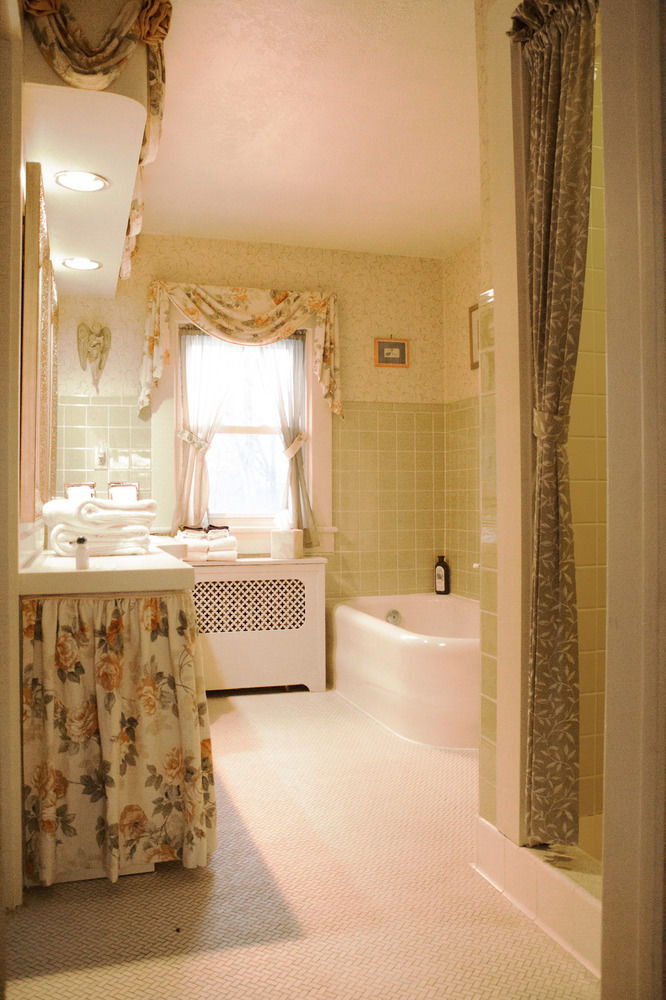 Chestnut Street Inn - photo 4
