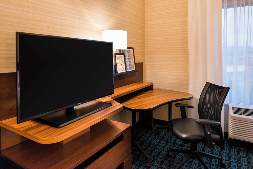 Fairfield Inn & Suites Utica - photo 8