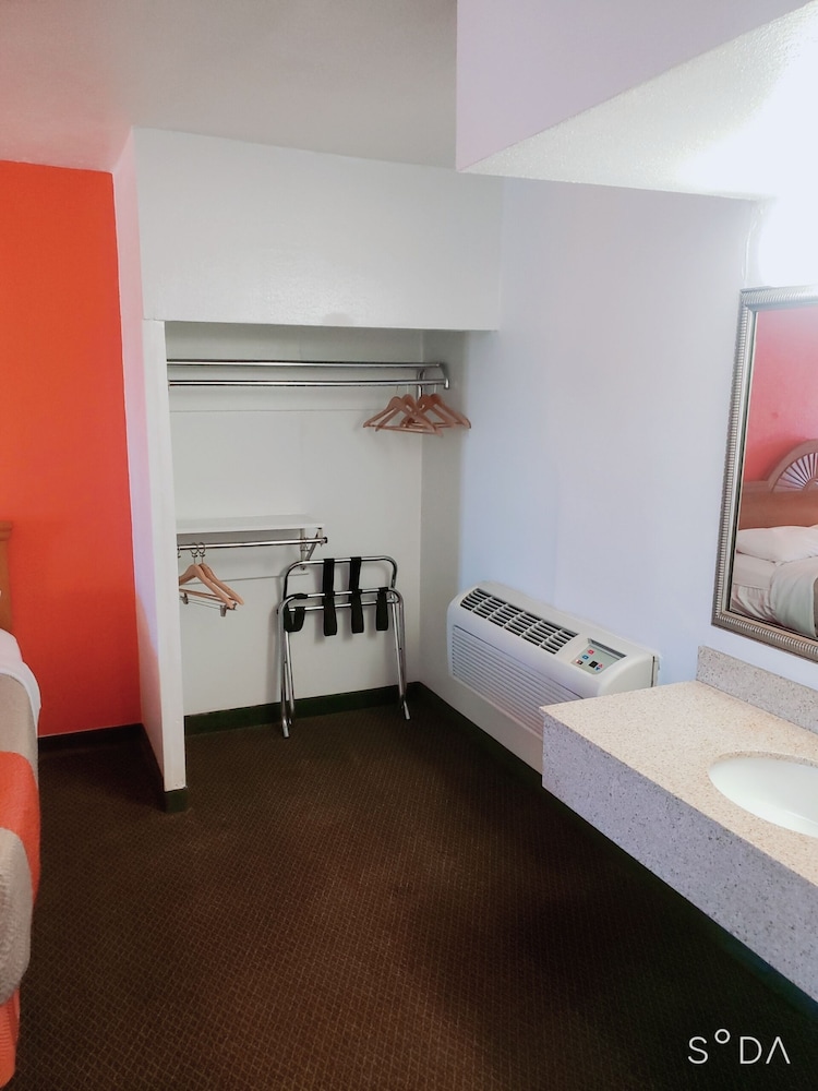 Motel 6 Canon City CO - photo 4