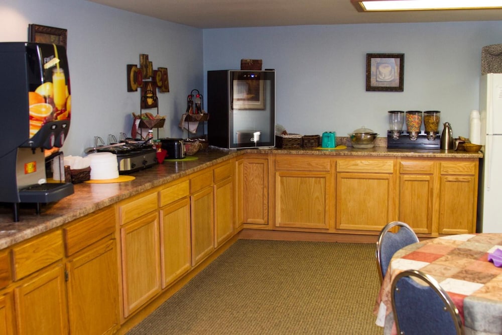 Cottonwood Inn - photo 22