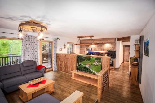 Alpen Chalet Wohnung Martha — 4-Star Luxury Hotel in Zellberg, Austria