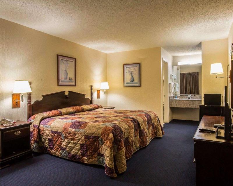 Rodeway Inn Phenix City Columbus - photo 16