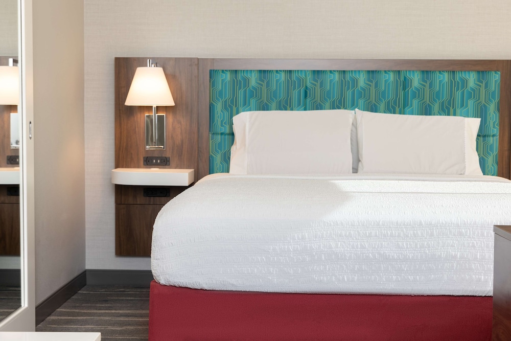 Hampton Inn & Suites by Hilton Santa Rosa Sonoma Wine Country - photo 9