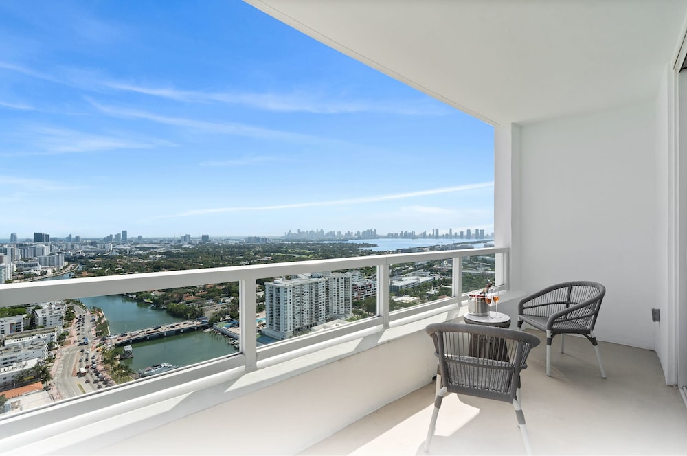 Fontainebleau Miami Beach Private Luxury Suites - photo 500