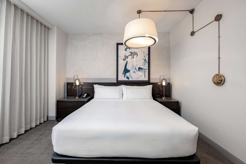 Hotel Fort Des Moines Curio Collection by Hilton - photo 20