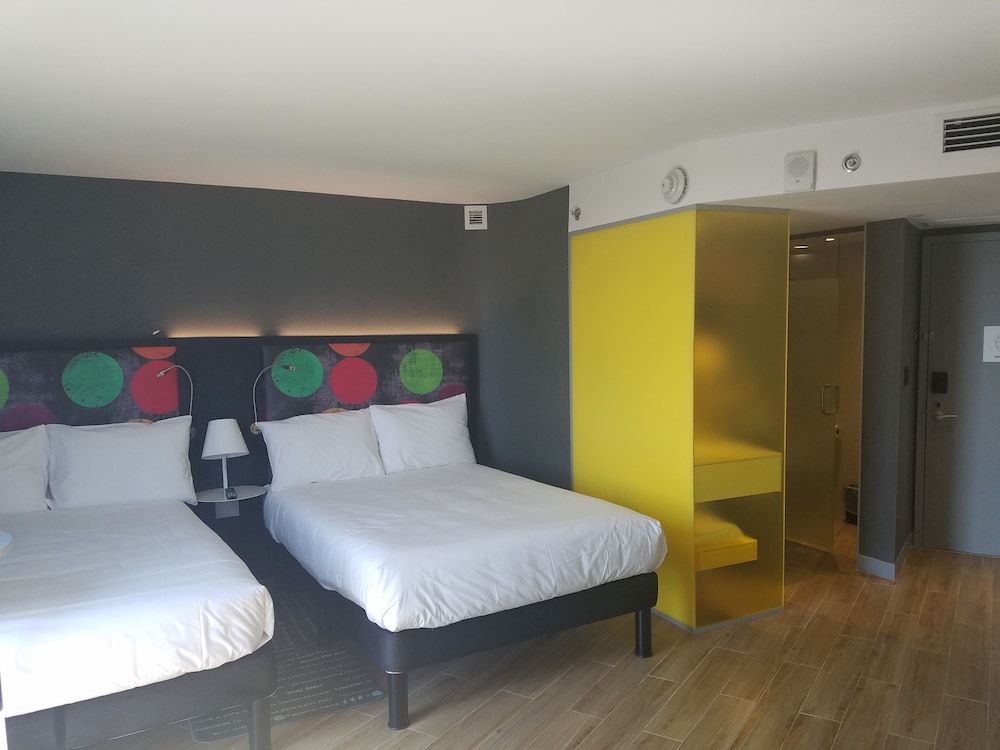 Ibis Styles New York Laguardia Airport - photo 20