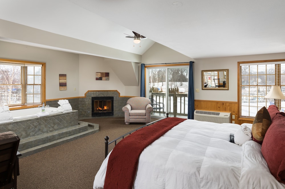 Old Harbor Inn - photo 25
